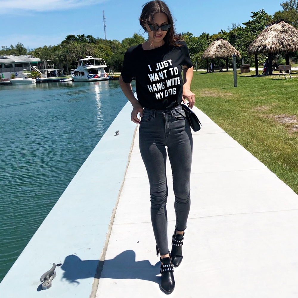 “I just want to hang with my dog” unisex T-shirt - Picture 3 of 4